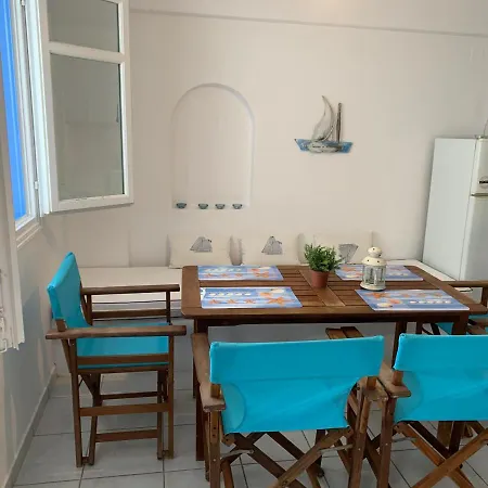 Holiday home Irenes House Piso Livadi