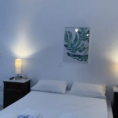 Holiday home Irenes House Piso Livadi