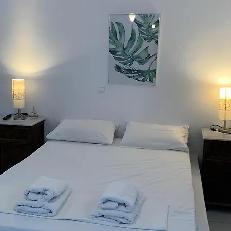 Irenes House Holiday home Piso Livadi