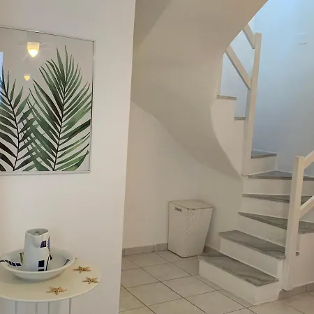 Irenes House Piso Livadi