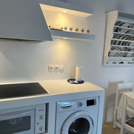 Holiday home Irenes House Piso Livadi